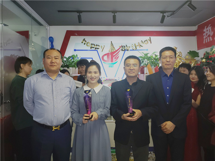 偷自视频区丁月五香天最